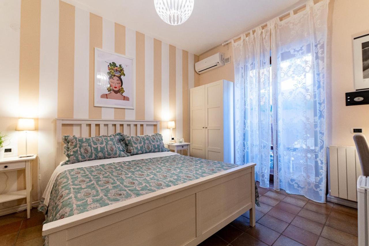 B&B Le Sorelle Сан-Леоне Екстер'єр фото